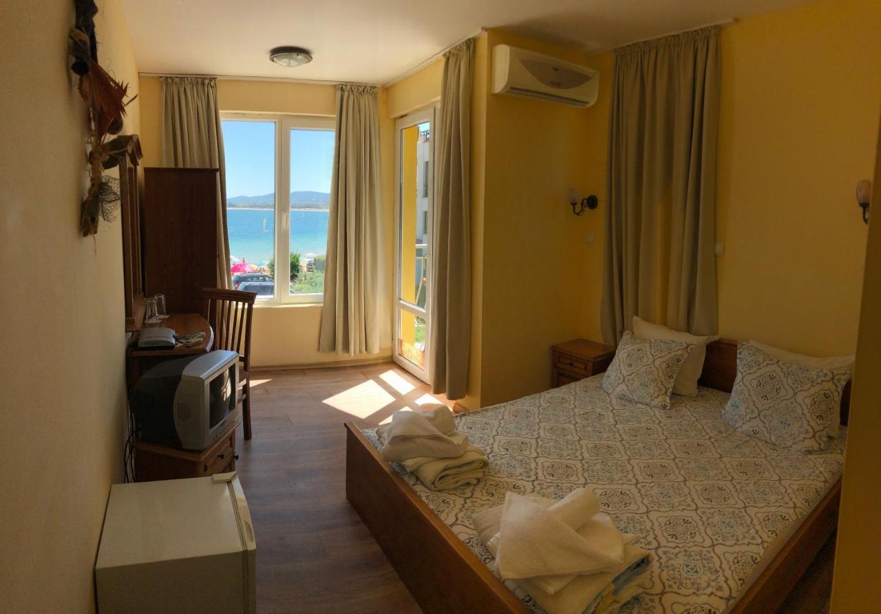 Family Hotel Littoral Sozopol Exteriör bild