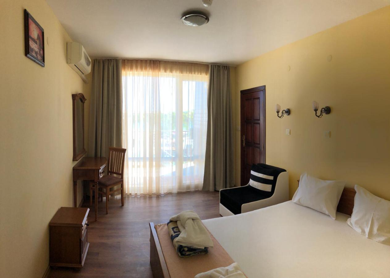 Family Hotel Littoral Sozopol Exteriör bild
