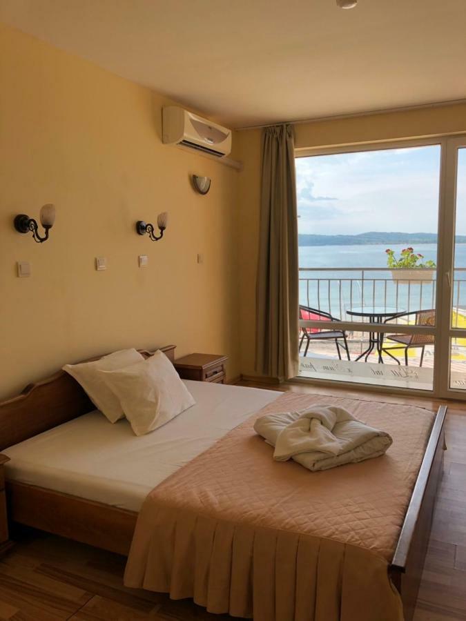 Family Hotel Littoral Sozopol Exteriör bild